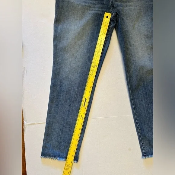 Chicos So Slimming Ankle Frayed-Hem Girlfriend Jeans Sz-12R (Chicos-2R) A15 - Picture 8 of 13